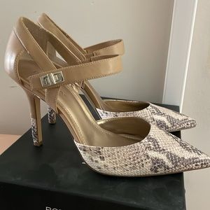 Snakeskin High Heel Pumps